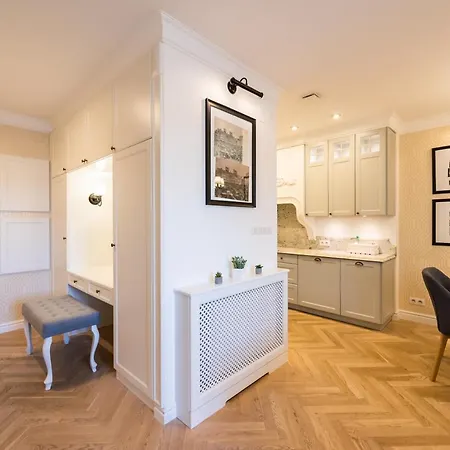 Apartamento Lovely In The Heart Of Varsovia