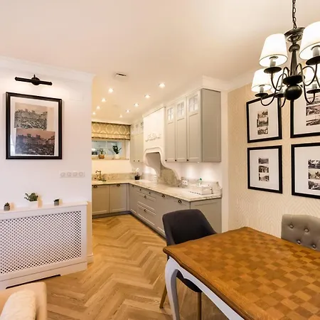 Lovely In The Heart Of By Bookinghost