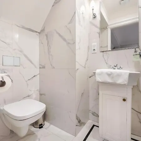 Lovely In The Heart Of By Bookinghost Apartamento Varsovia