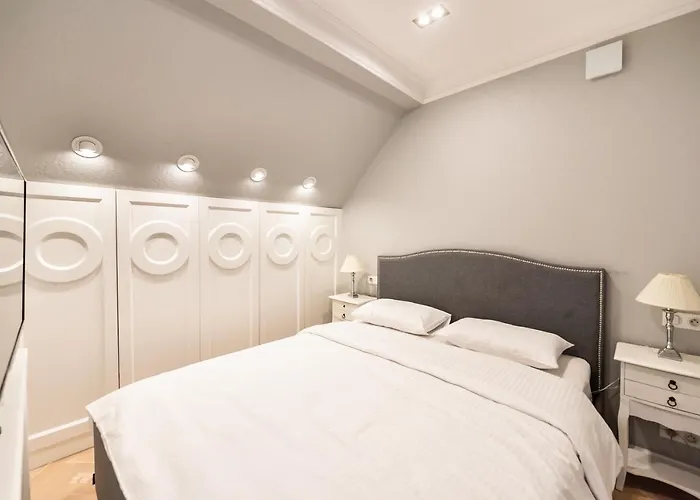 Lovely In The Heart Of By Bookinghost Апартаменты