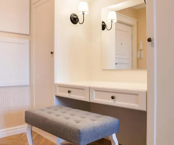 Lovely In The Heart Of By Bookinghost Apartment *