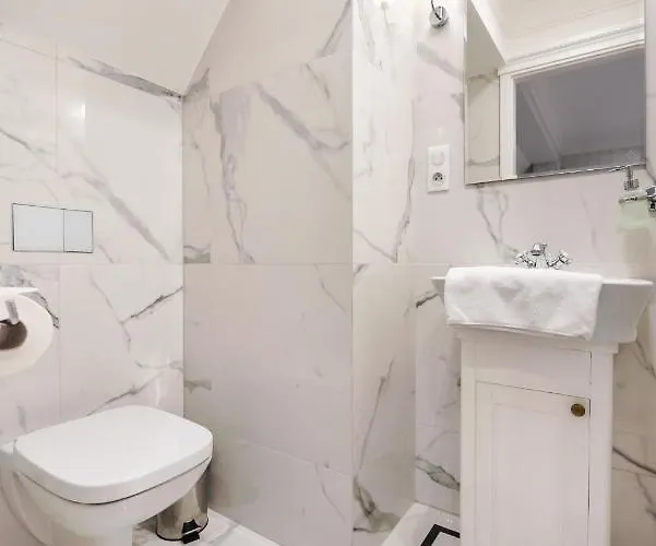 Lovely In The Heart Of By Bookinghost Apartment Warsaw